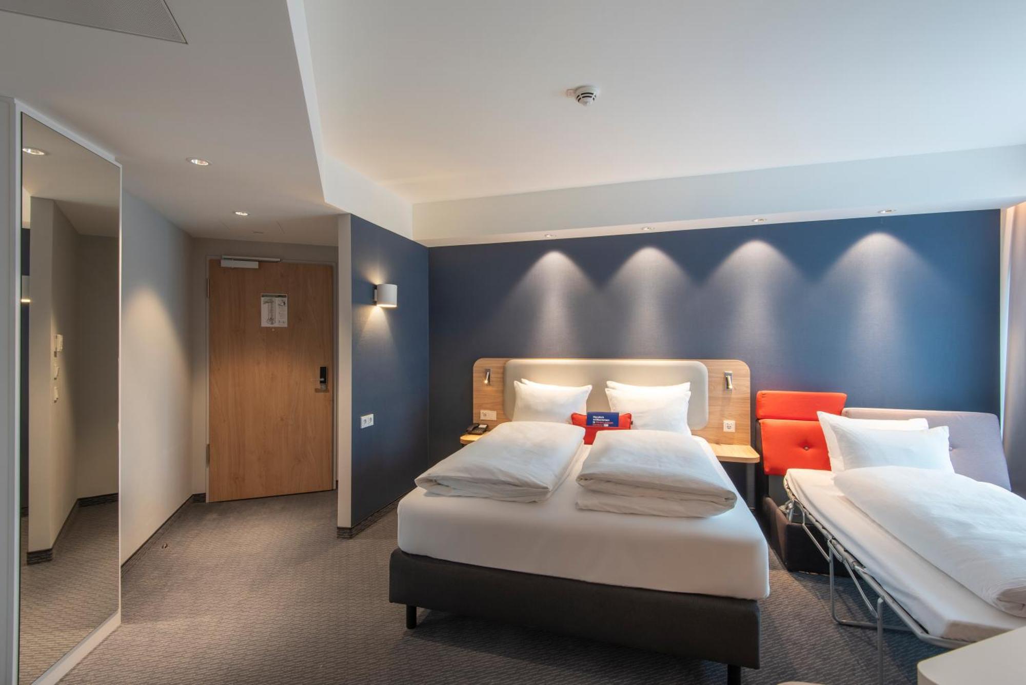 Holiday Inn Express Heilbronn By Ihg מראה חיצוני תמונה