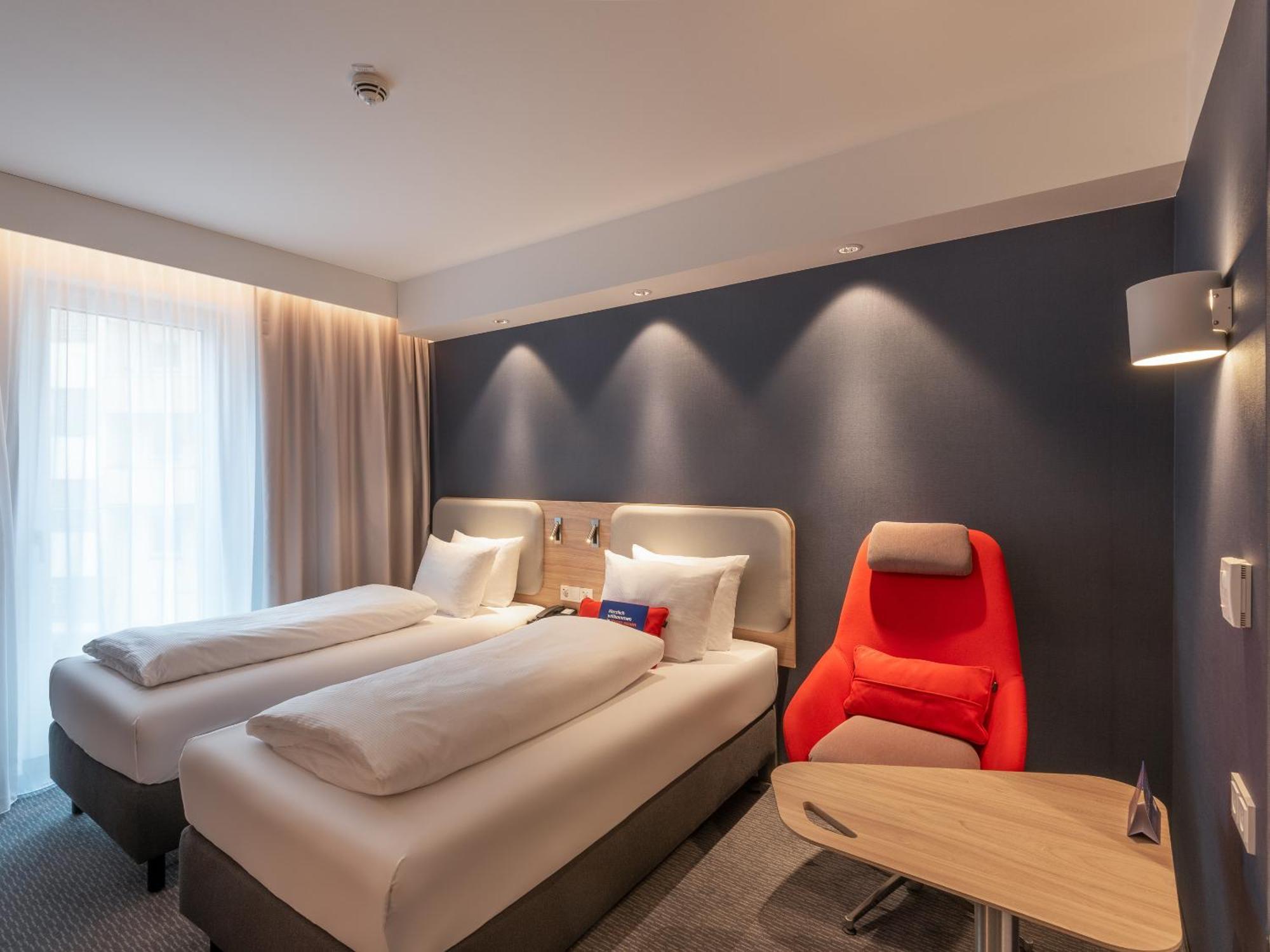 Holiday Inn Express Heilbronn By Ihg מראה חיצוני תמונה