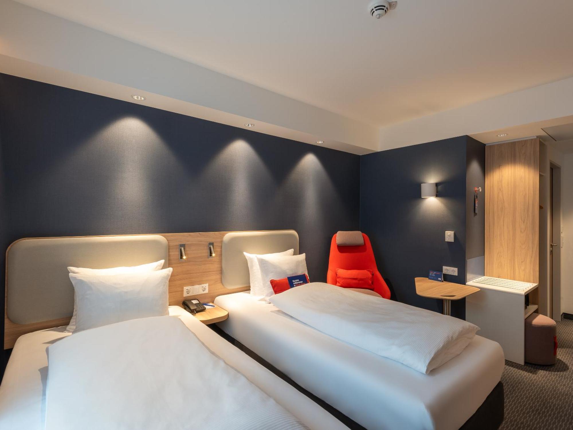 Holiday Inn Express Heilbronn By Ihg מראה חיצוני תמונה