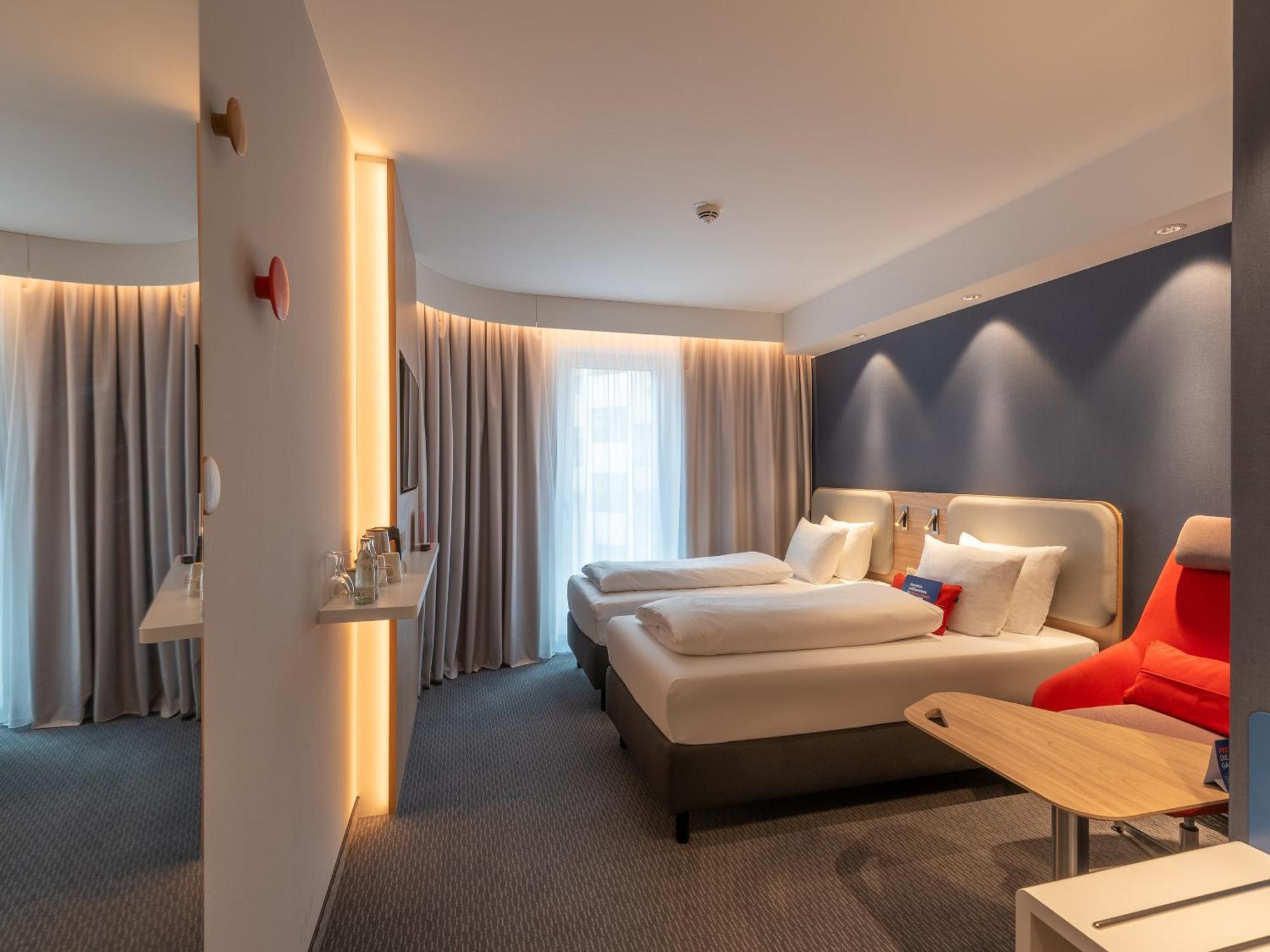 Holiday Inn Express Heilbronn By Ihg מראה חיצוני תמונה