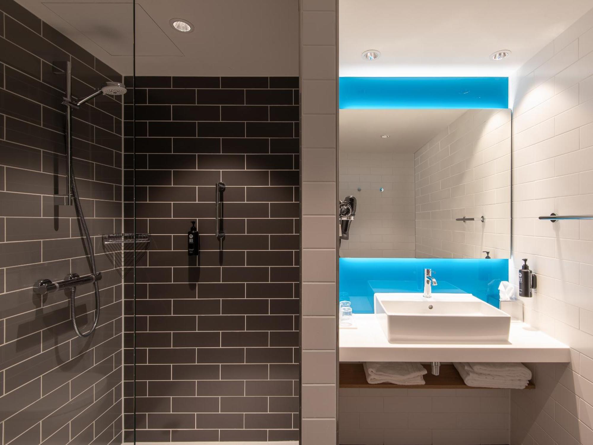 Holiday Inn Express Heilbronn By Ihg מראה חיצוני תמונה
