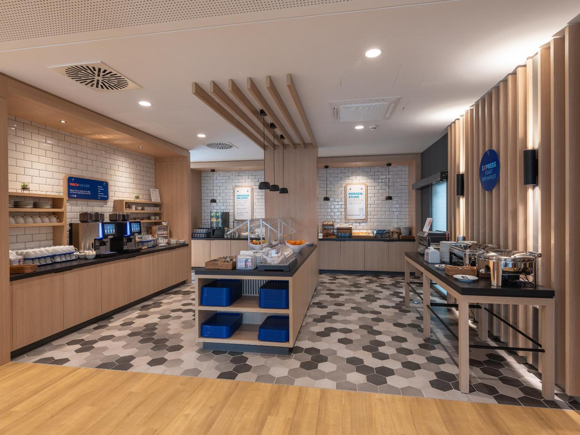 Holiday Inn Express Heilbronn By Ihg מראה חיצוני תמונה